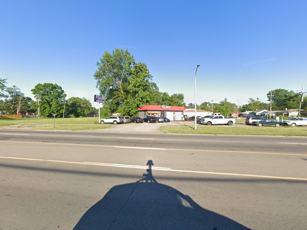1320 AUTO REPAIR — photo