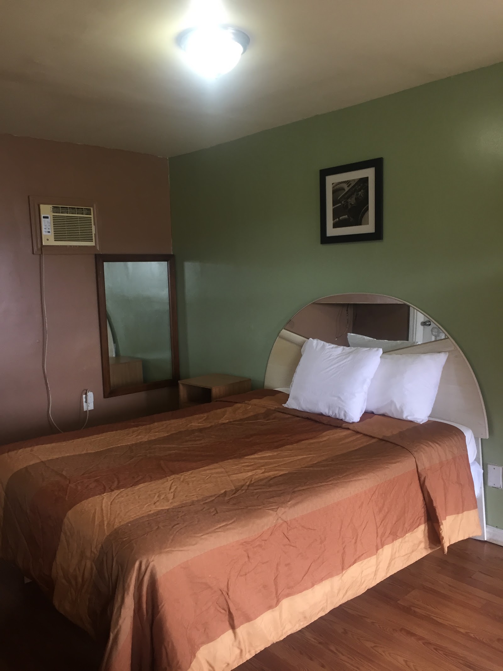 Alpine Motel in Inkster