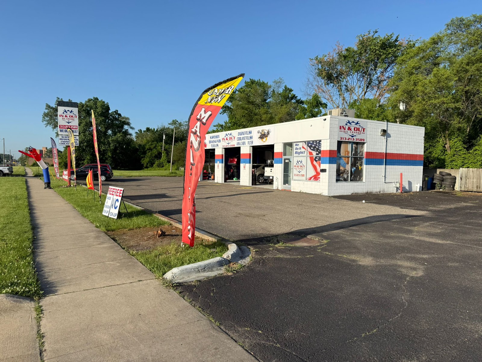 In & Out Oil Change in Inkster