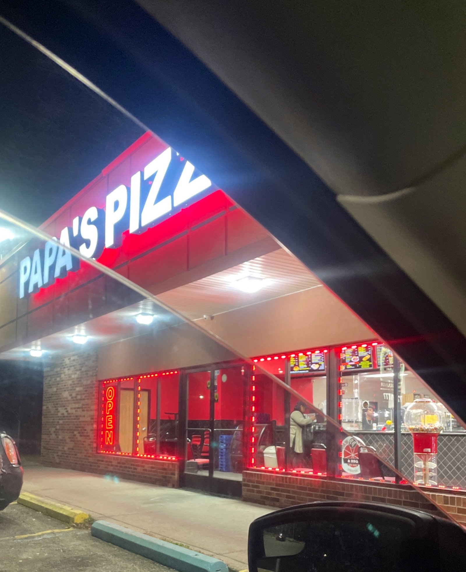 Papa's Pizza — photo